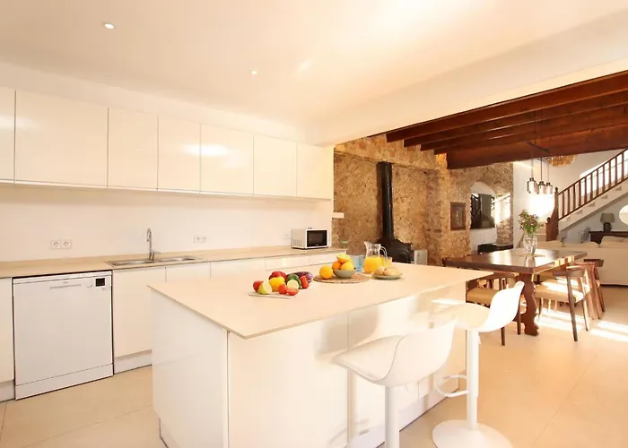 Tradition Und Geschmack Mallorcas Vereint By Interhome 波连萨港